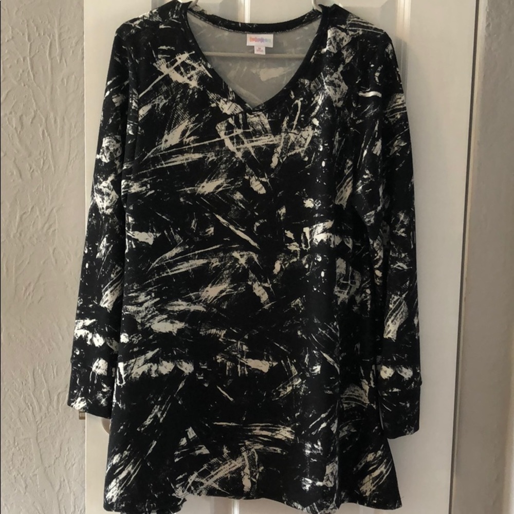 Lularoe Emily long sleeve tunic